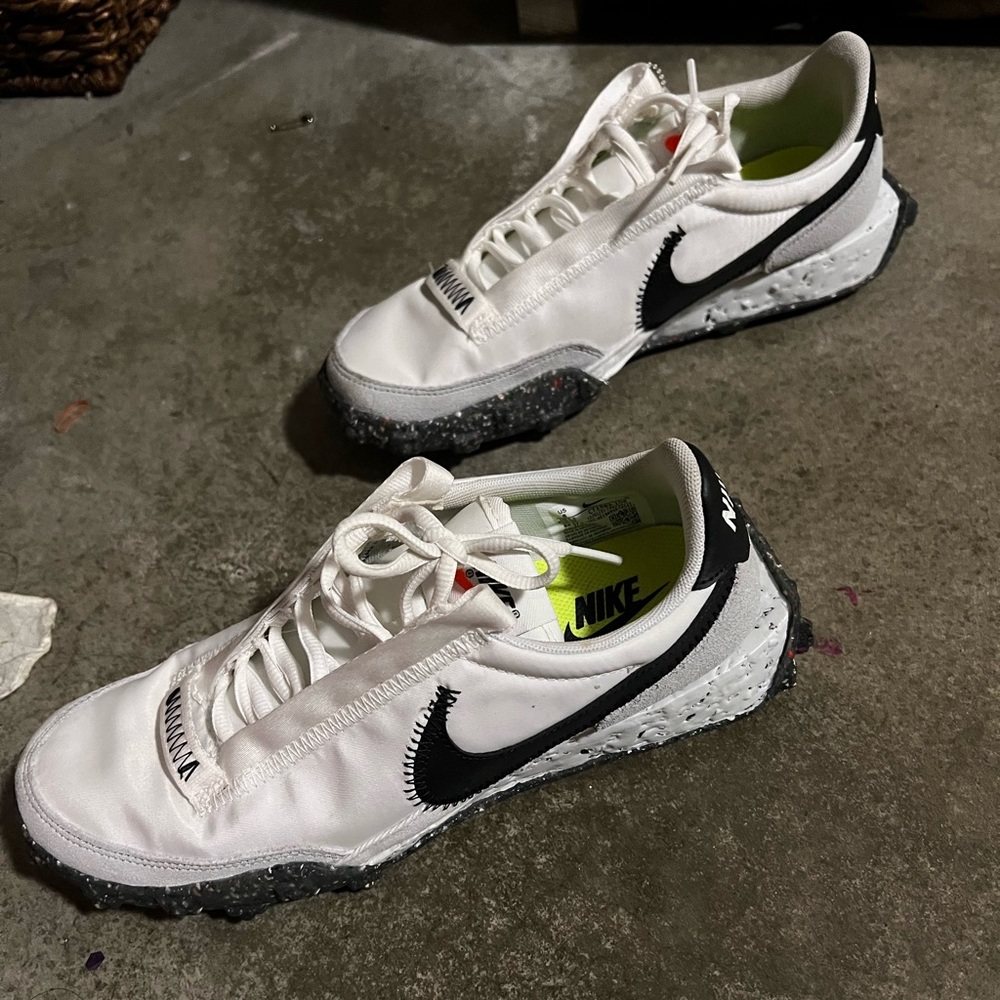 Women’s Nike Waffle Racer Crater Running Shoe